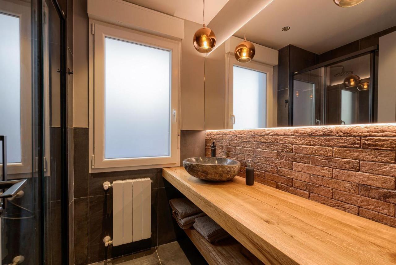 Vivienda Turistica De Diseno Elegante Apartment Bilbao Bagian luar foto